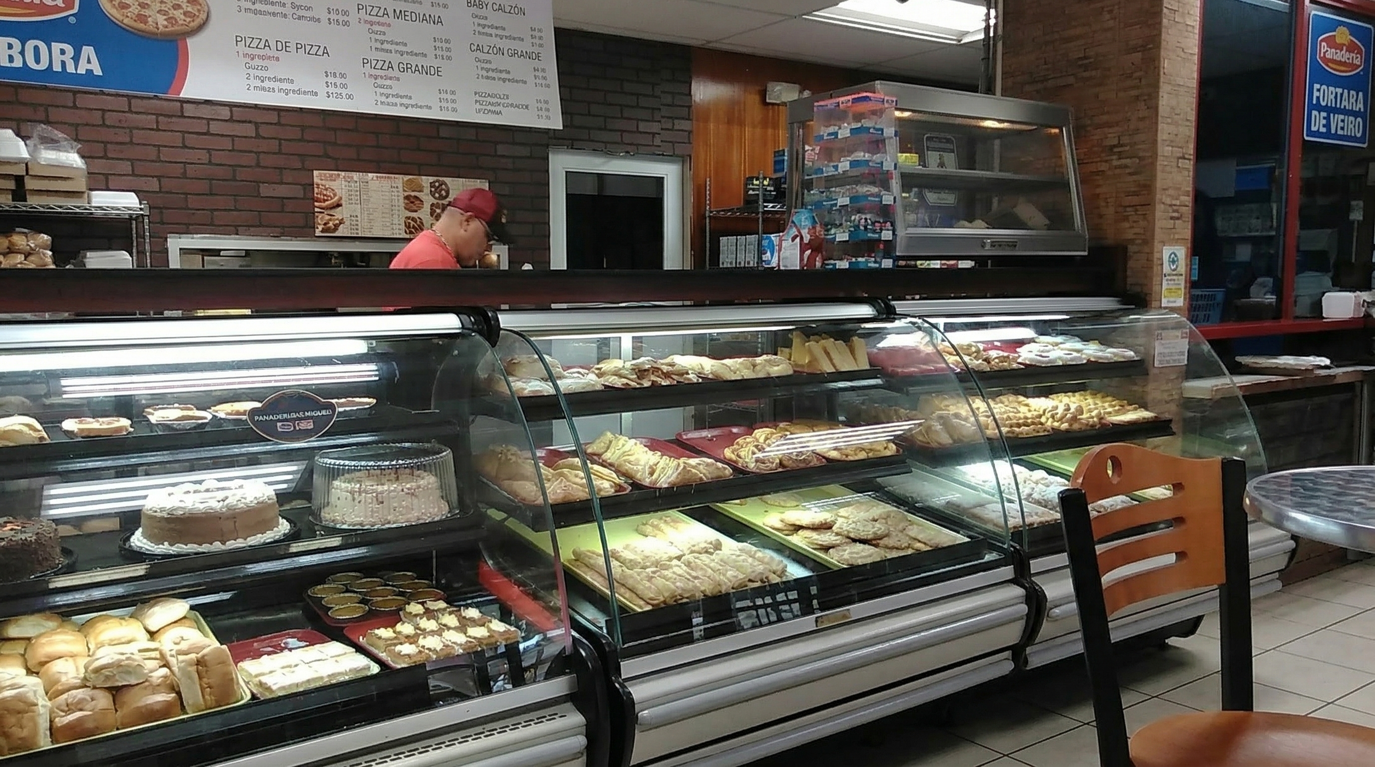 Vitrina de panadería Panadería San Miguel