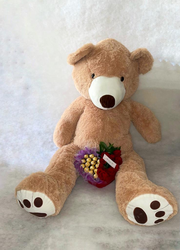 Lifestyle Flowers by CM