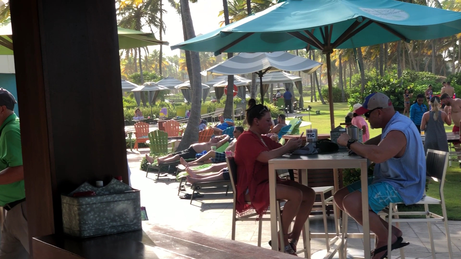 Lifestyle at 5 o'Clock Somewhere Bar