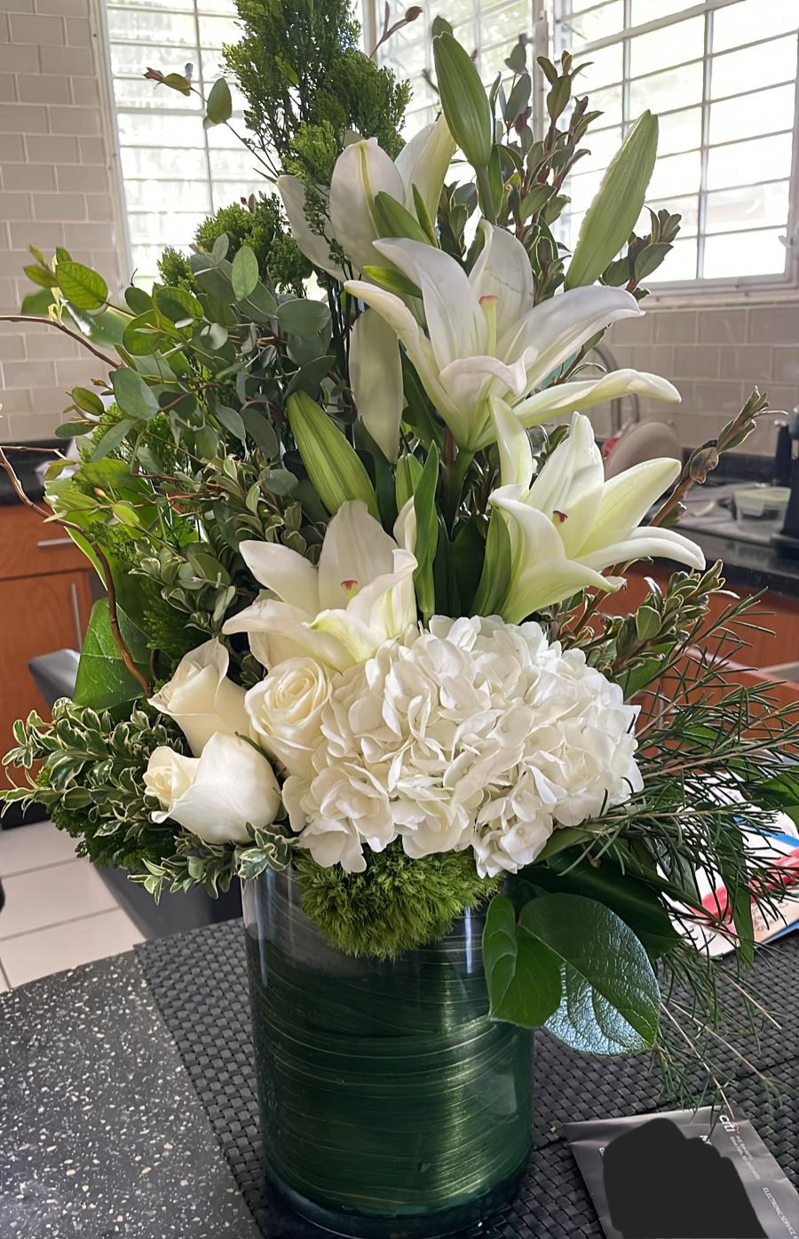 Arreglo floral colorido de D'Flor Boutique