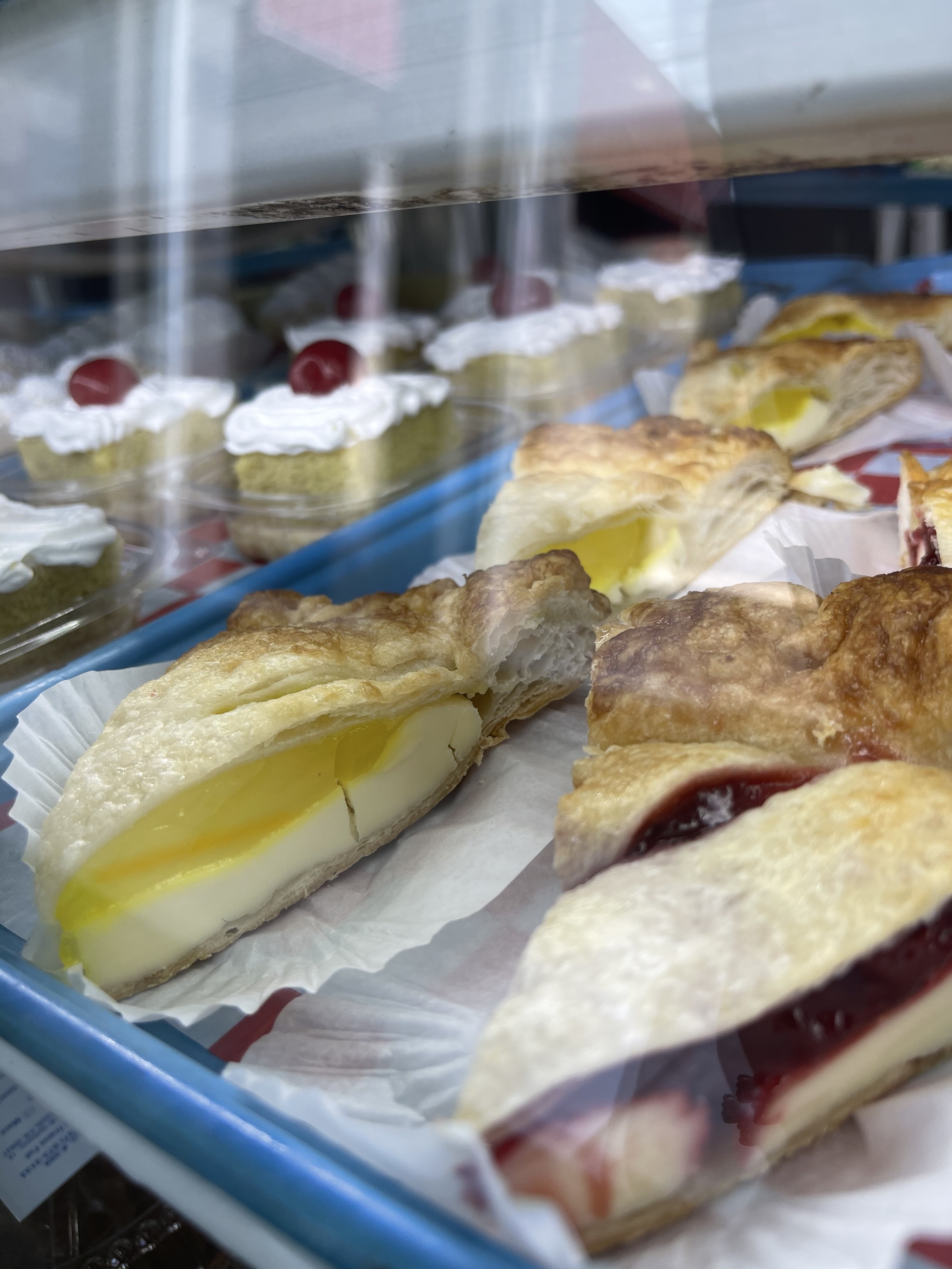 Pastelillos de guayaba y bizcocho