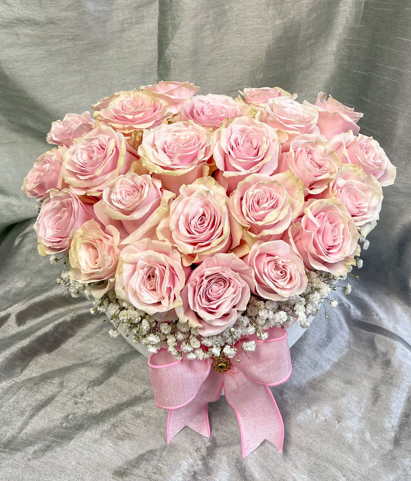 Arreglo de girasoles frescos