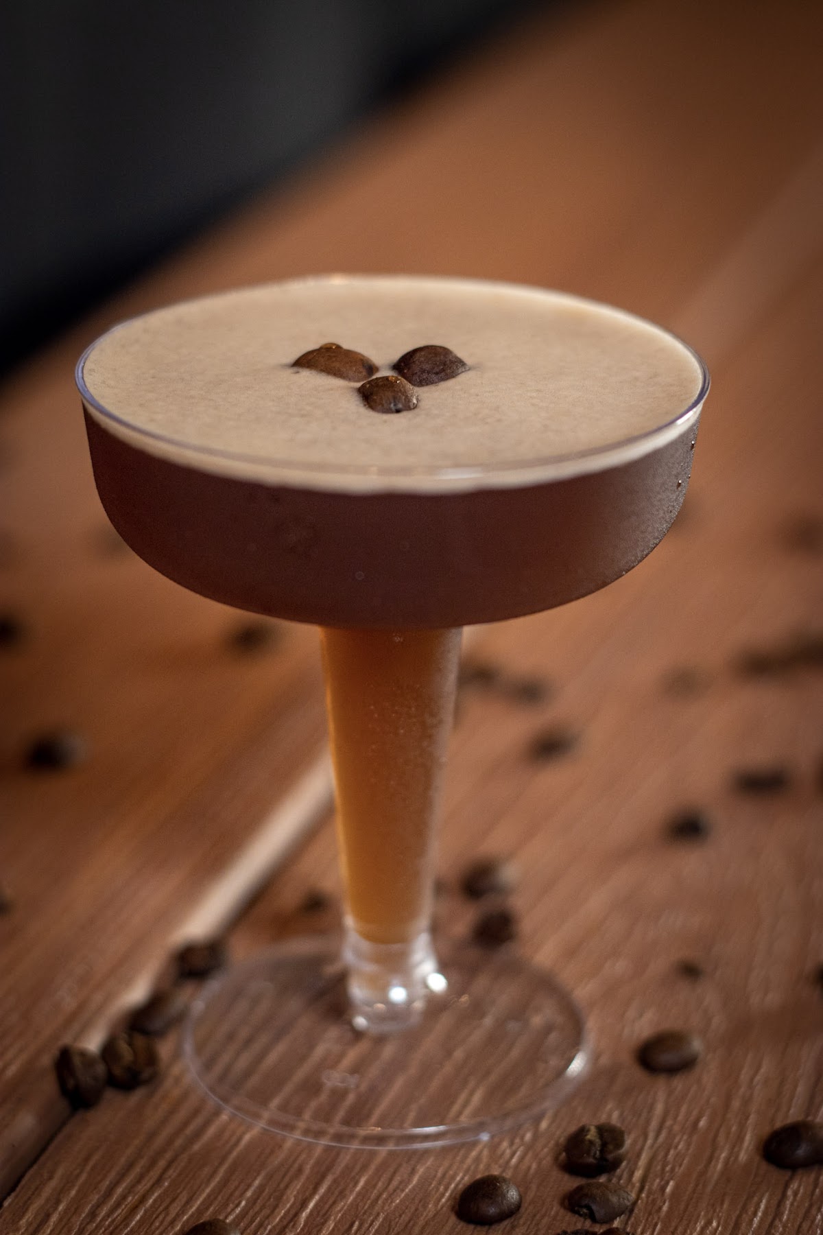 Grupo de amigos en el bar