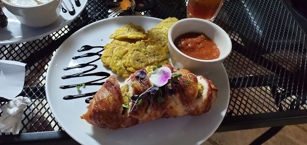 The Lab Bar and Restaurant — ambiente