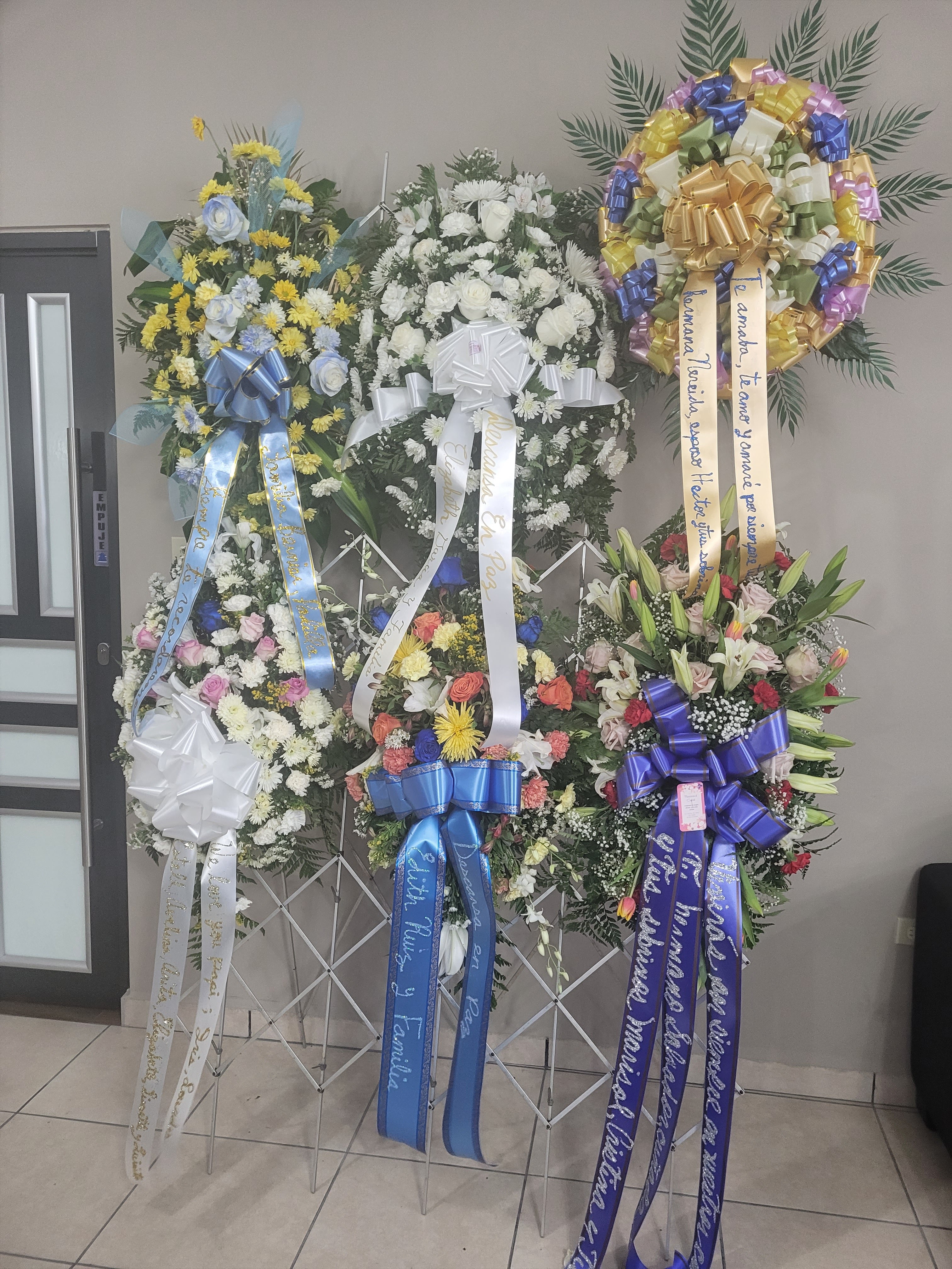 Arreglo floral de Floristería Karolyn listo para entrega