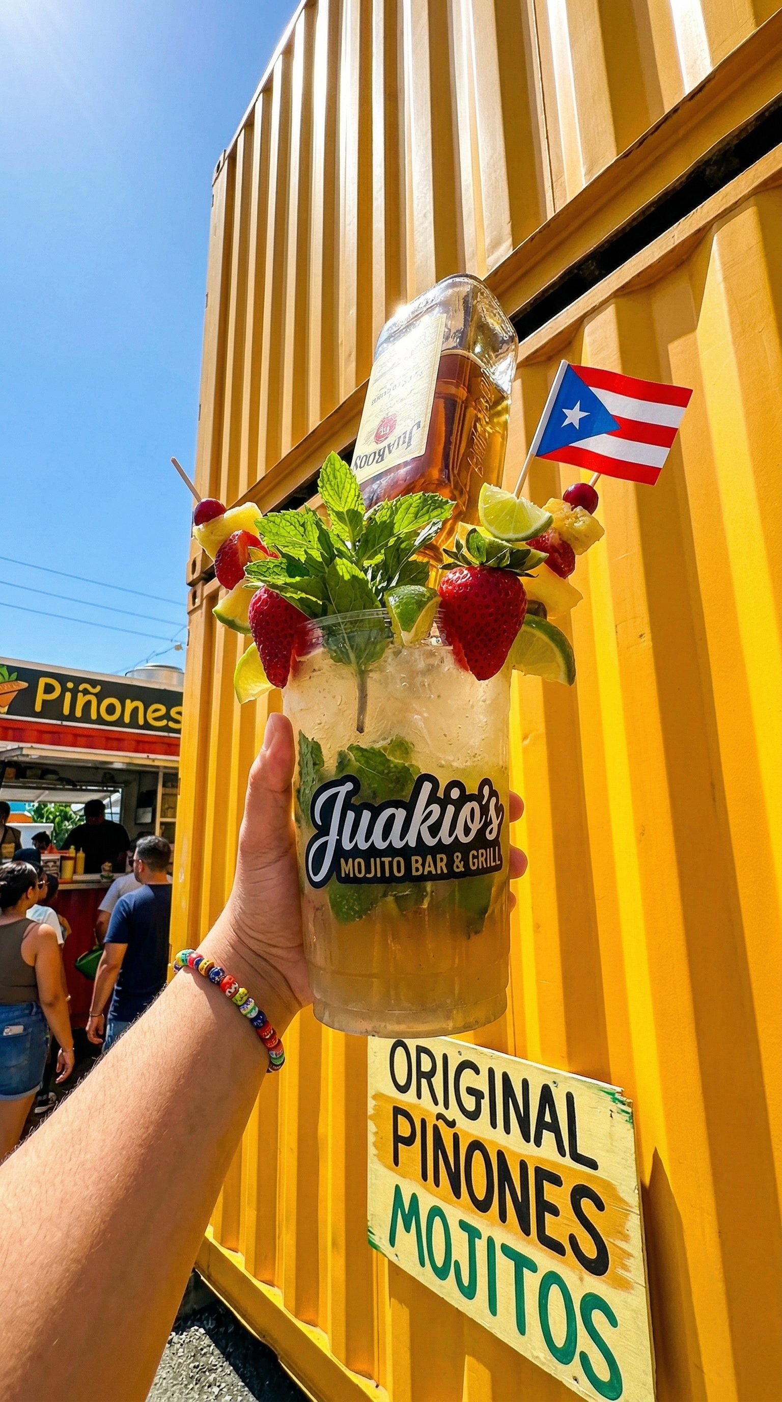 Signature Juakio's Mojito — oversized and decorated