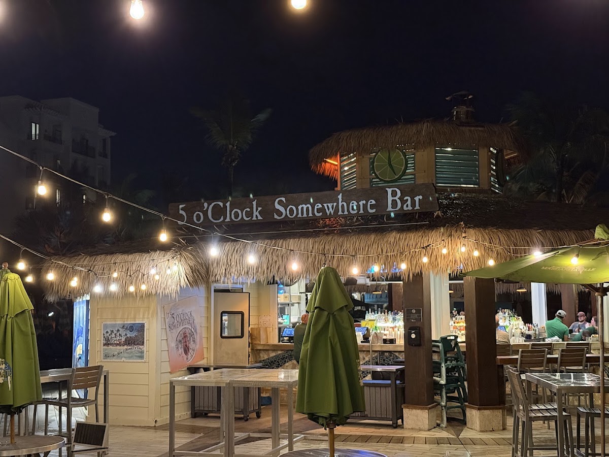 Lifestyle at 5 o'Clock Somewhere Bar