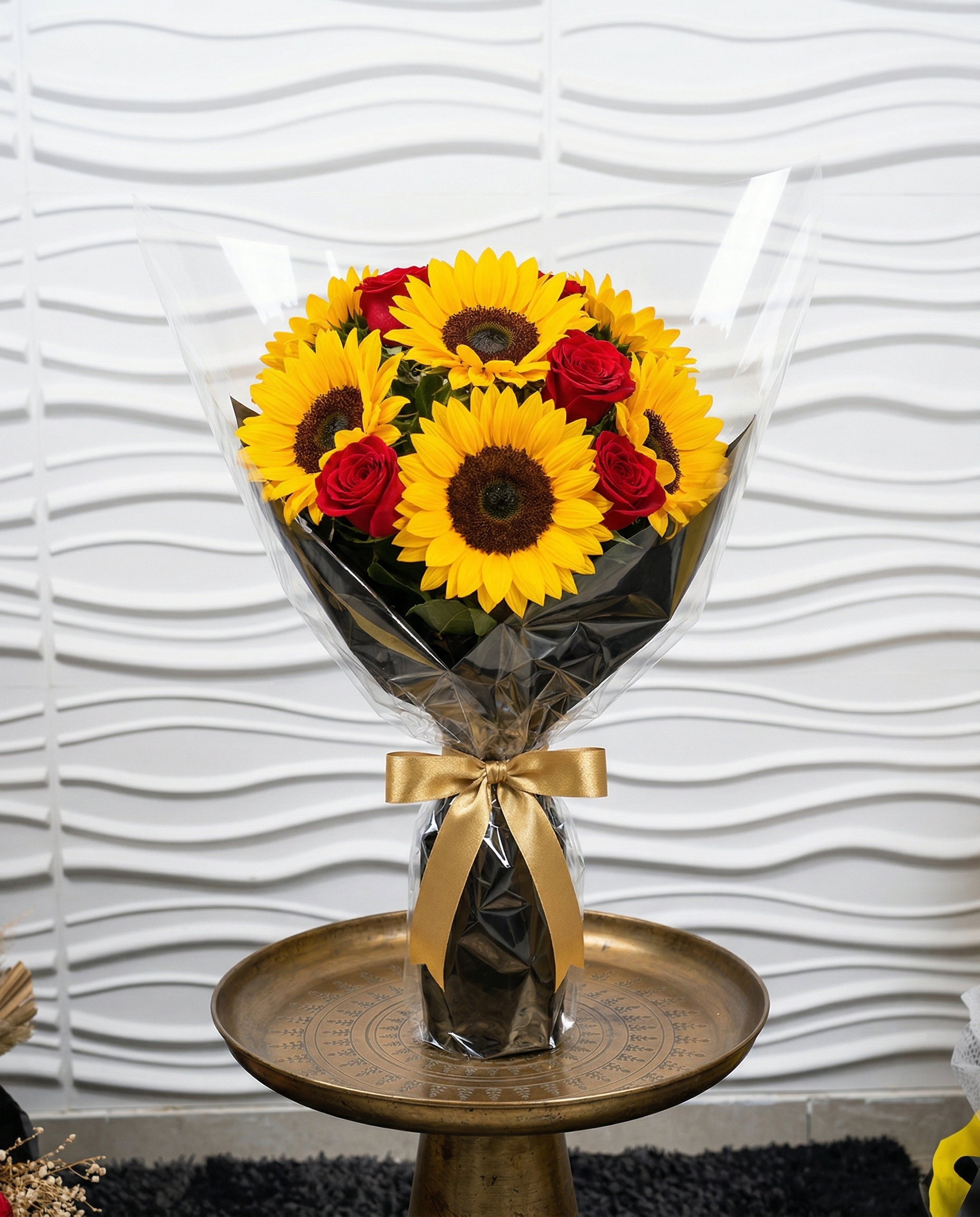 Ramo de girasoles y arreglos florales de Mundo Hola