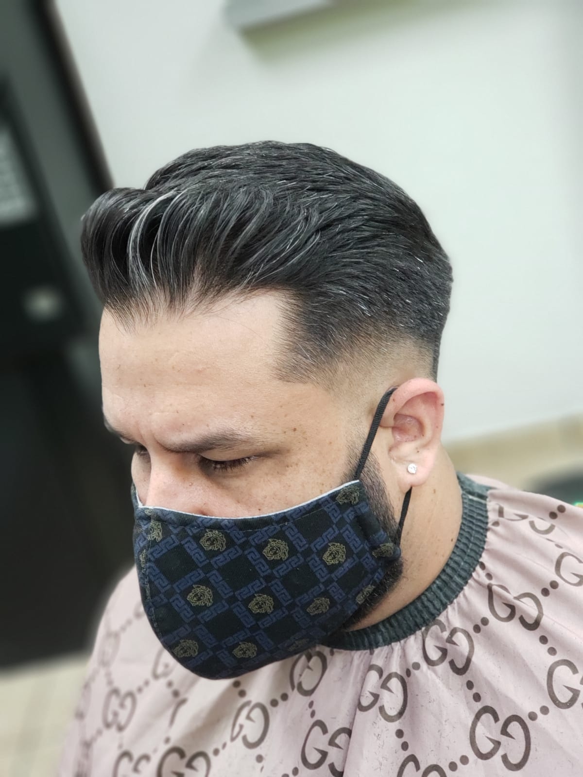 Trabajo de barbería — diseño artístico