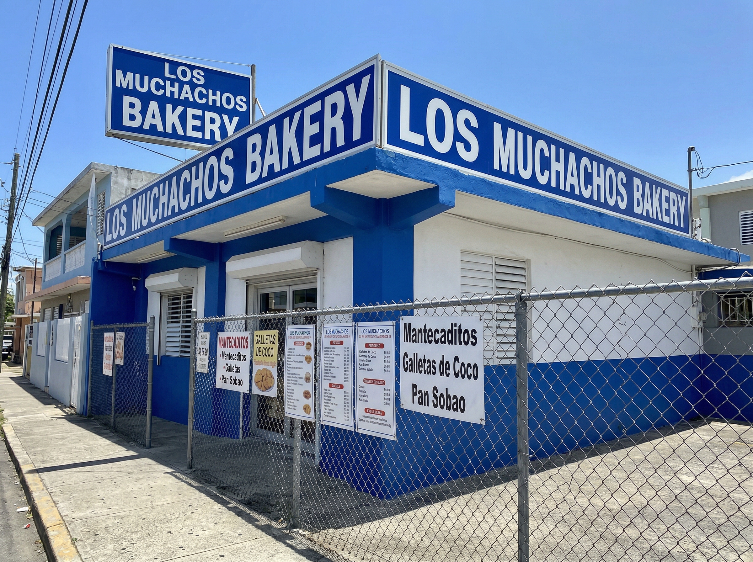 Exterior del edificio de Los Muchachos Bakery en Ponce