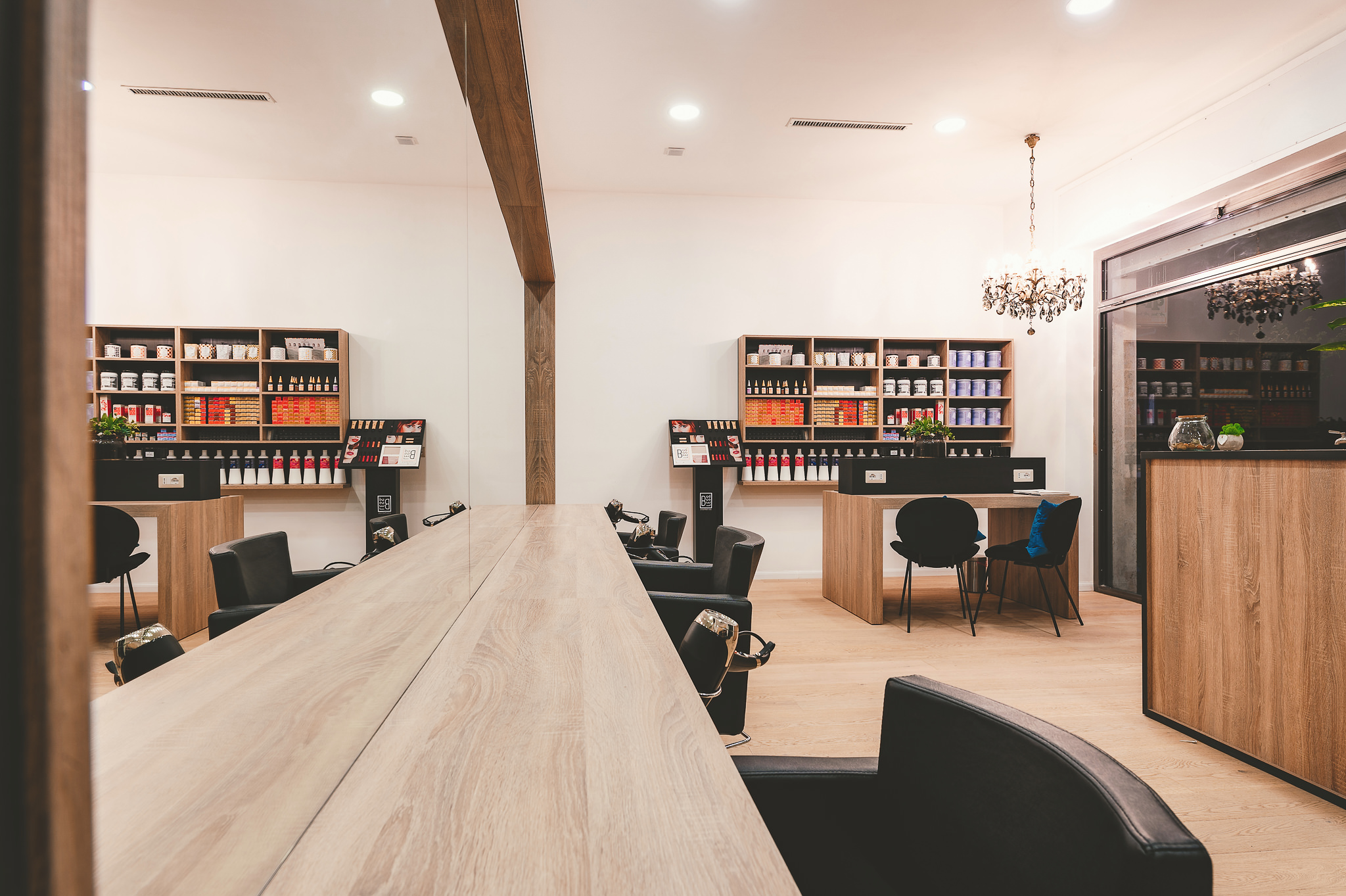 CDJ Officine Royal Parrucchieri Srls salone di acconciatura Roma