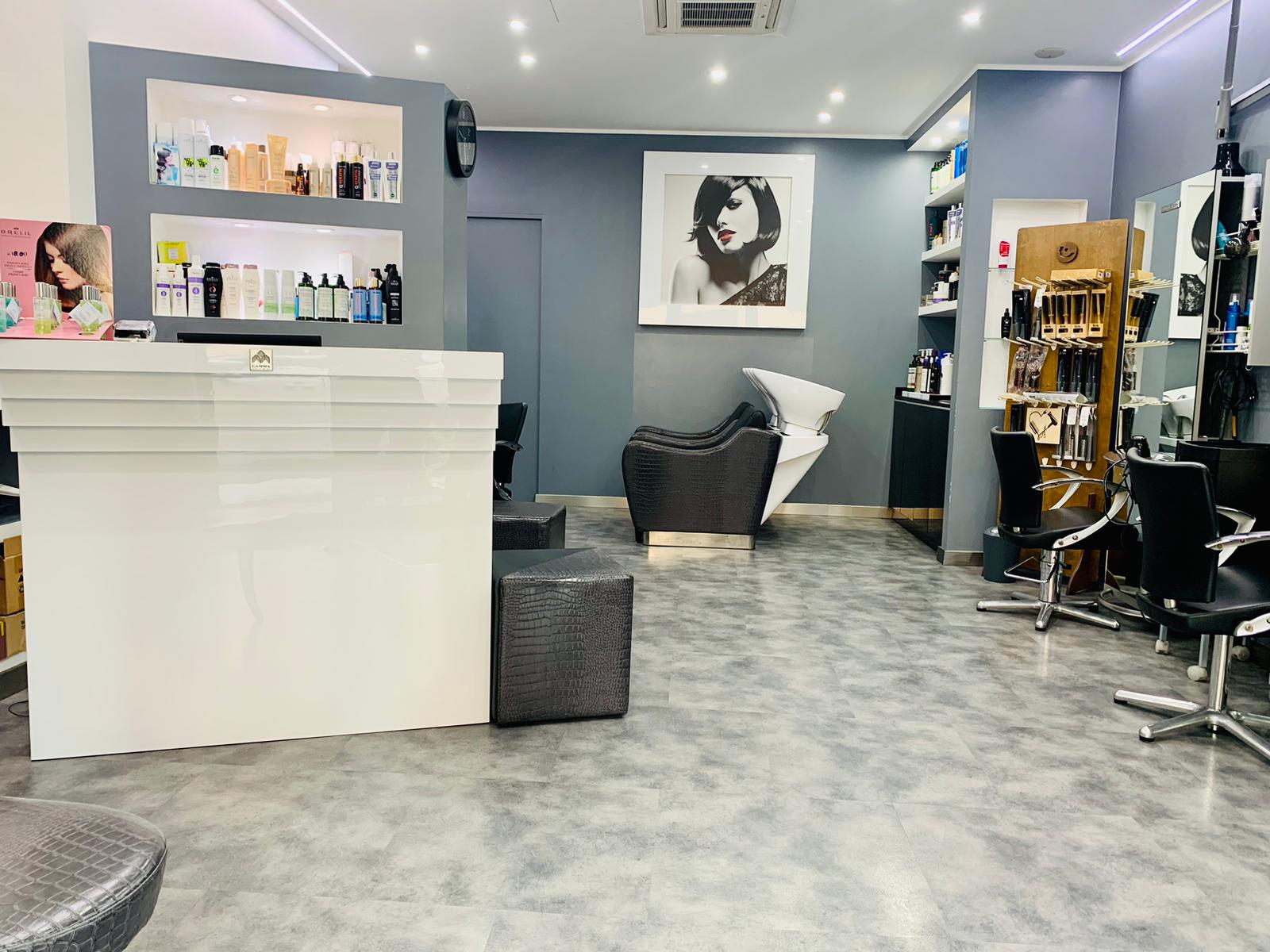 hairstylist Mario Acconciature