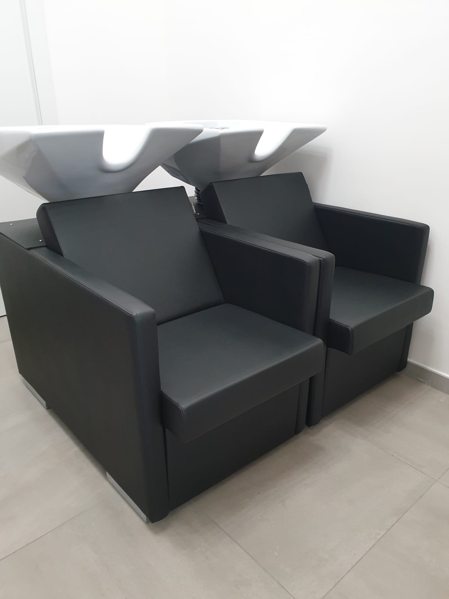 hairstylist Joelle Lab