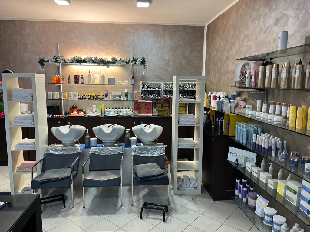 joelle parrucchieri Ezea Coiffeur Parrucchieri Di Scarselli Enza