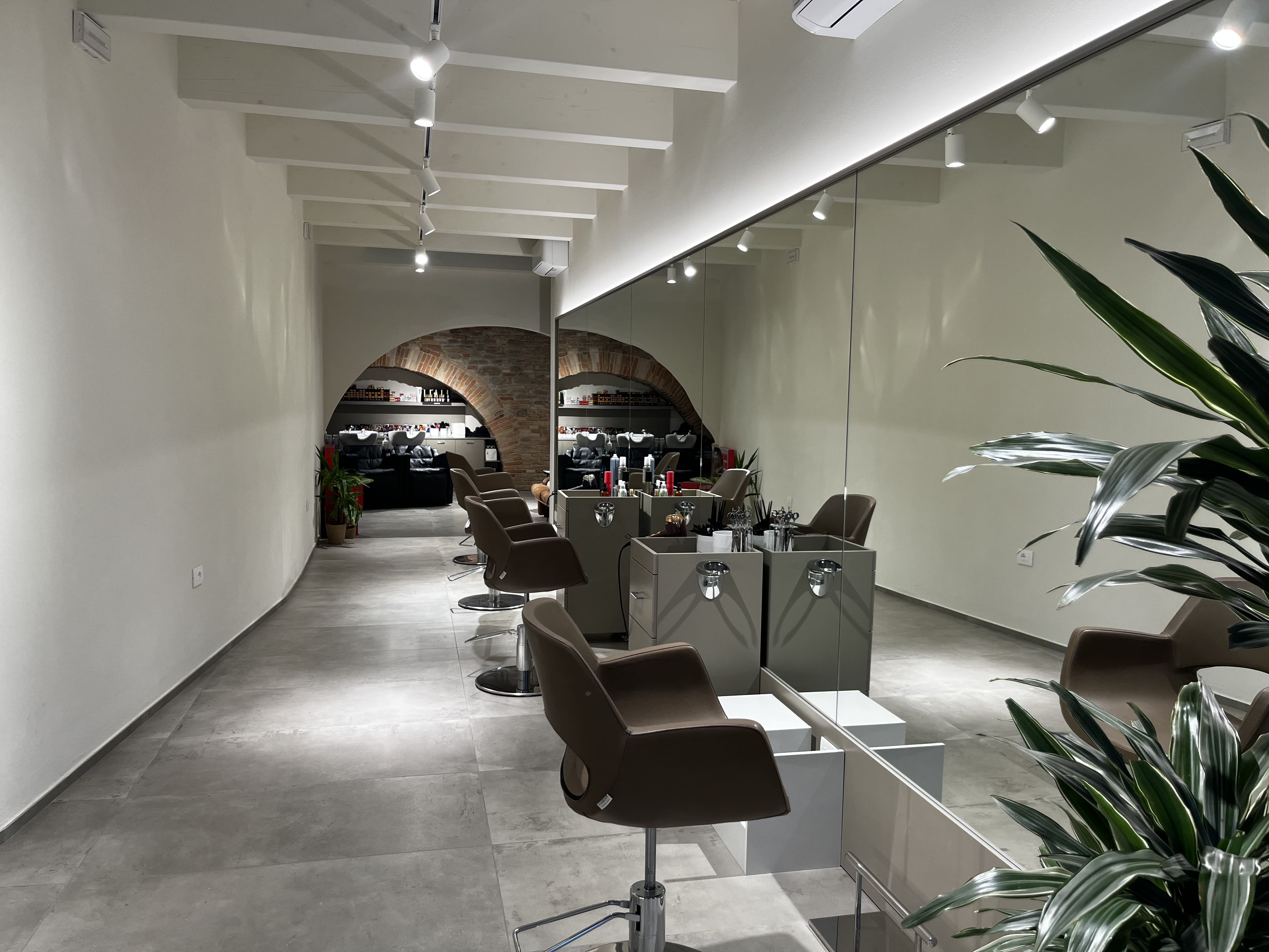 salone di bellezza Estilo Parrucchieri