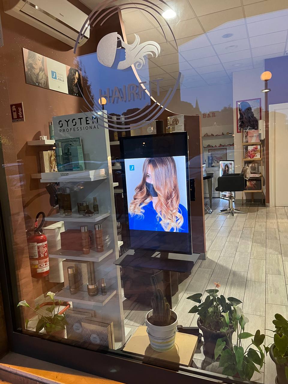 joelle parrucchieri Hair Fit Di Roxana Sotrocan E C Snc