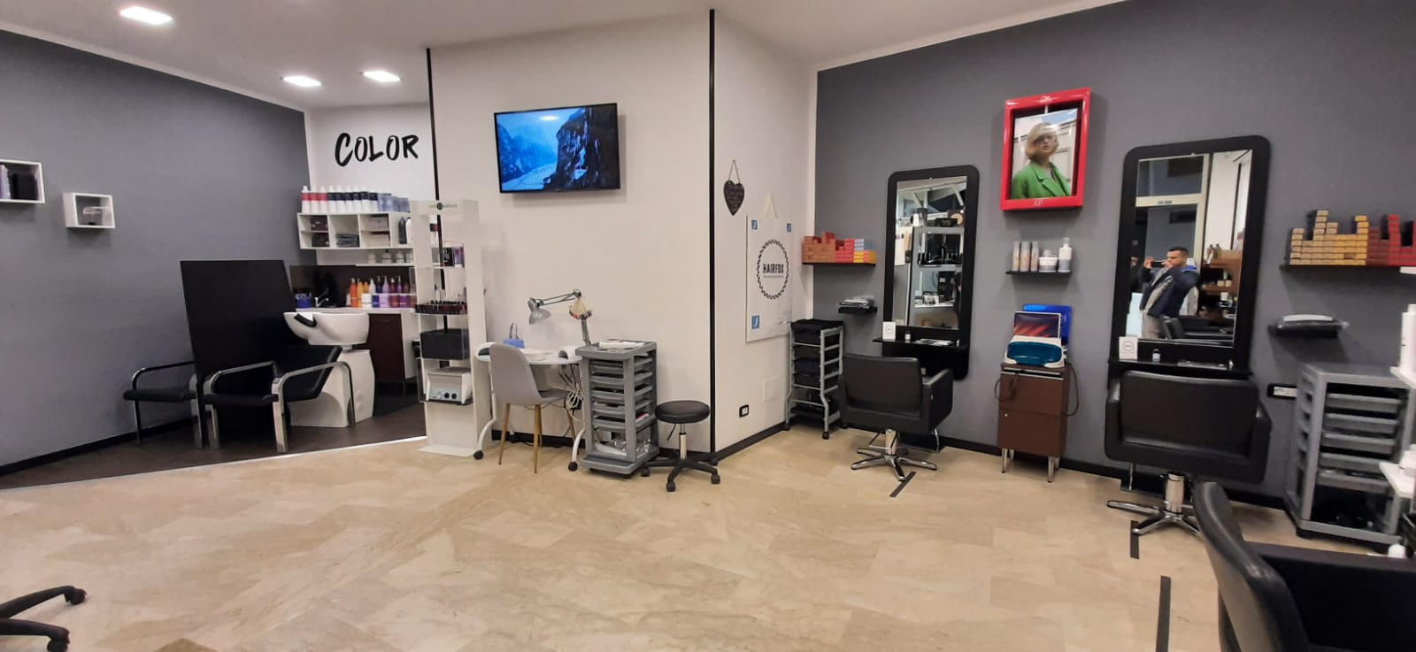 hairstylist Hairfox Parrucchieri