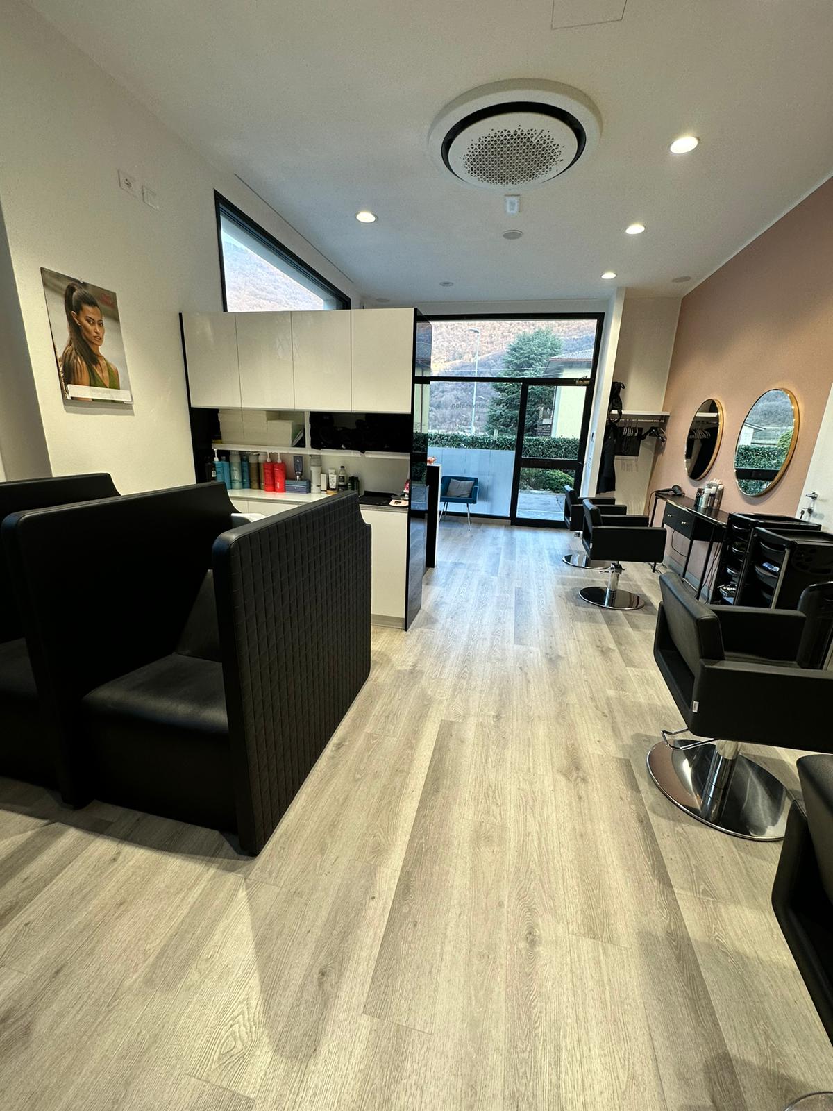 hairstylist Deborahair Salon Di Merzi Deborah