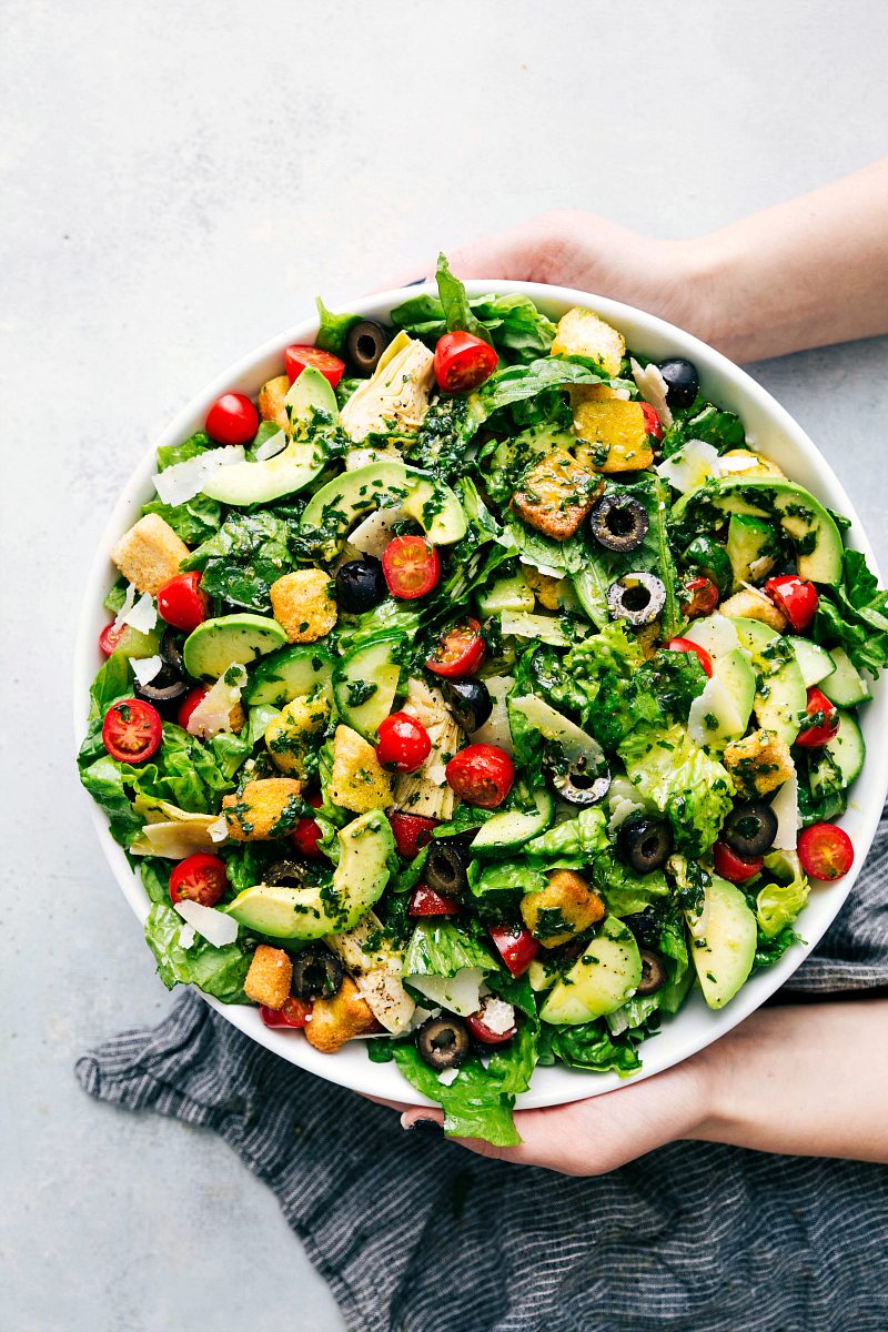 Italian Salad {Easy, Healthy, & Delicious!} | Chelsea's Messy Apron