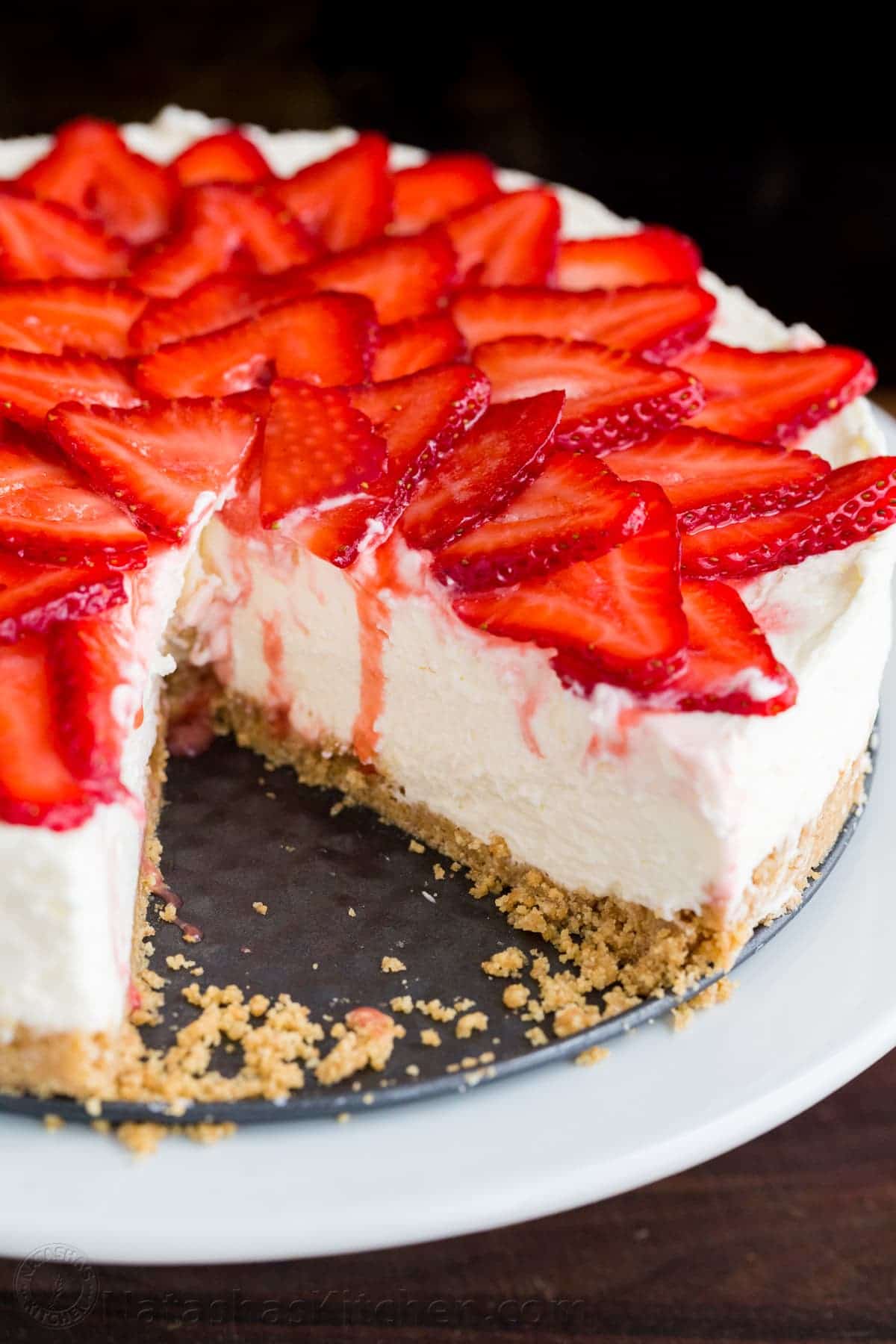 No-Bake Cheesecake Recipe (VIDEO)