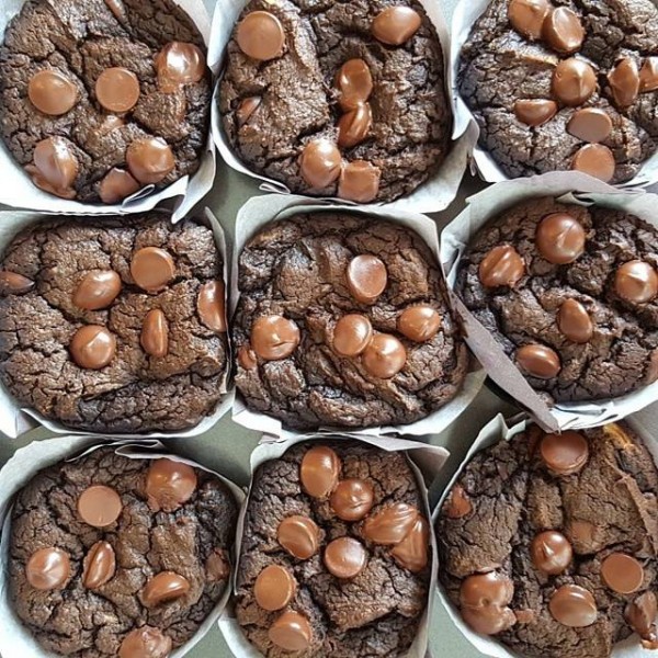 Dark Chocolate Peanut Butter Muffins