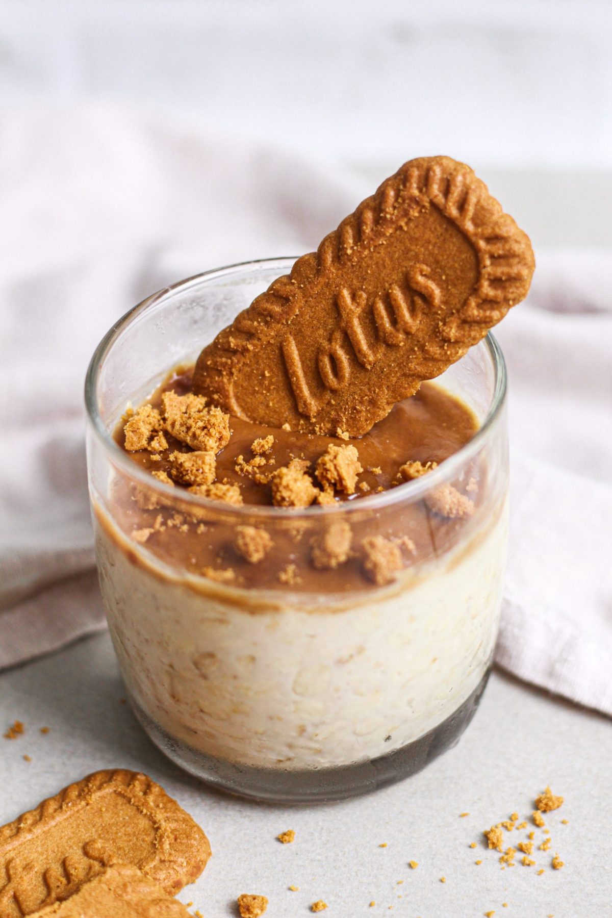 Easy Biscoff Overnight Oats