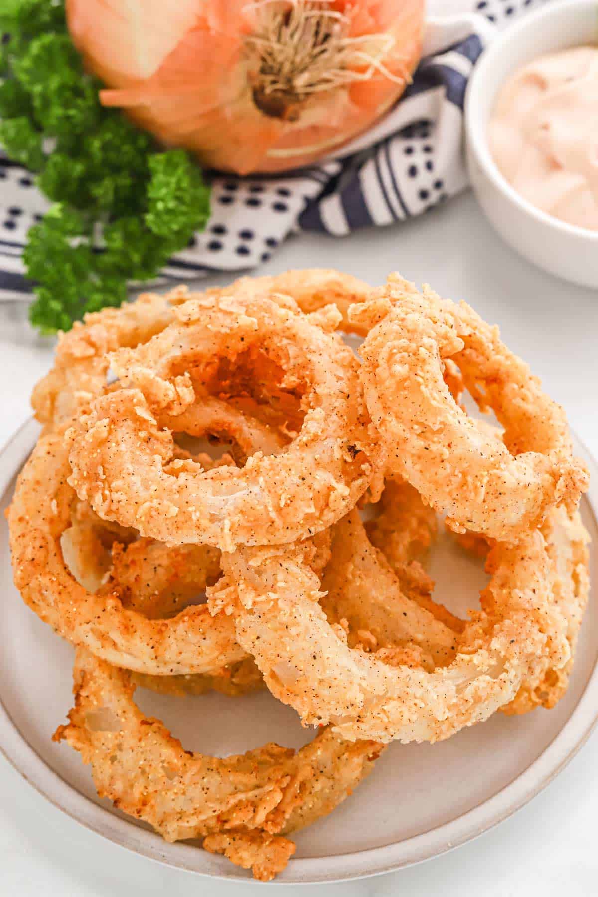 The BEST Crispy Fried Onion Rings