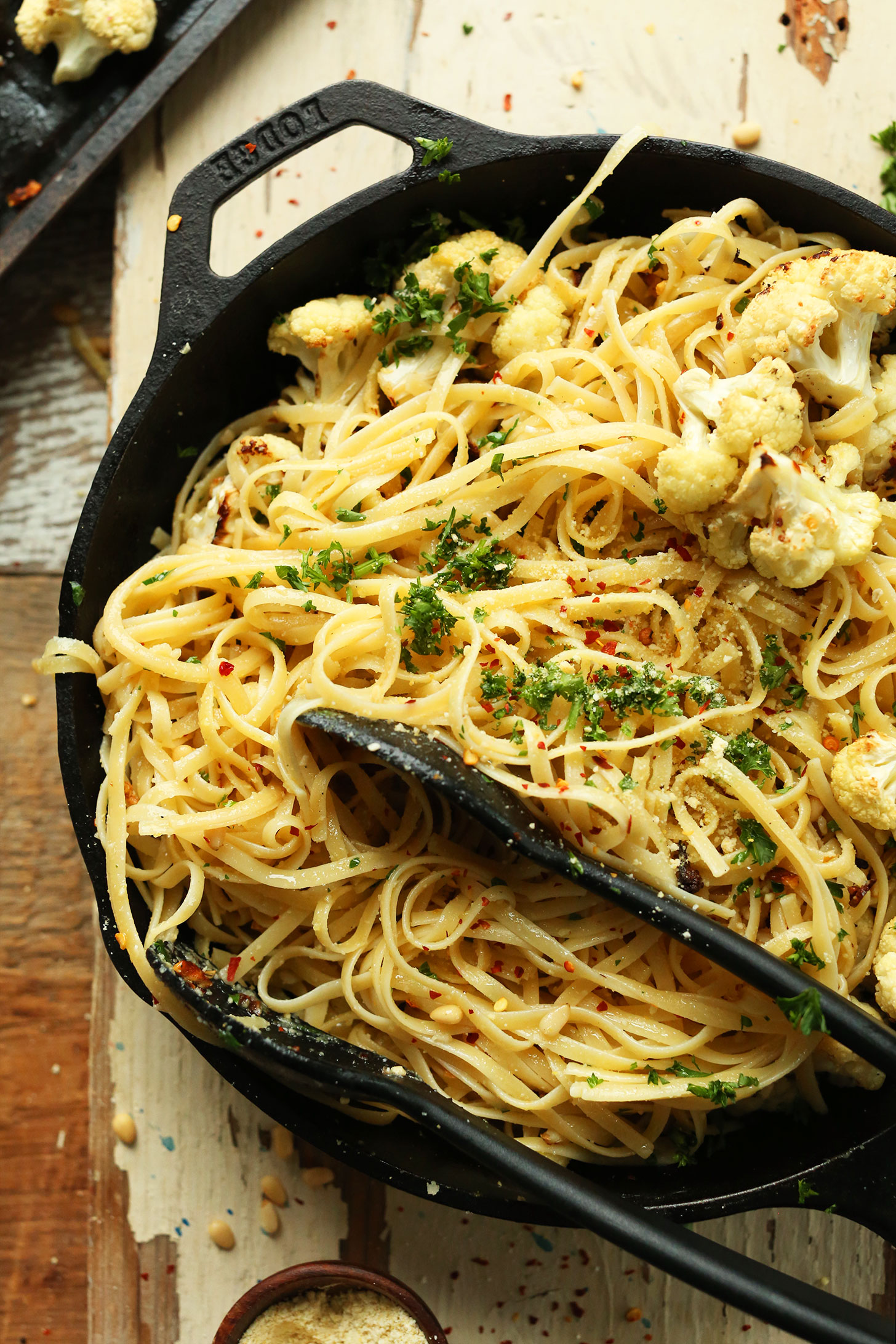 GARLIC CHILI PASTA WITH ROASTED CAULIFLOWER