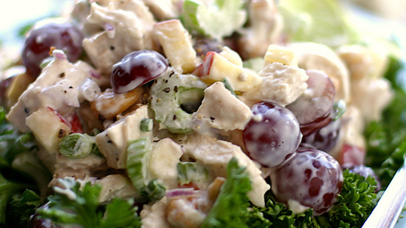 Chicken Salad With Water Crackers 