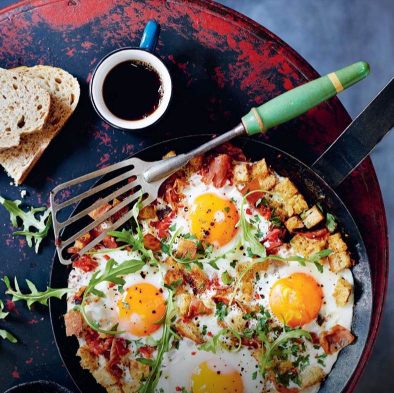 Prosciutto, chilli, eggs and rocket