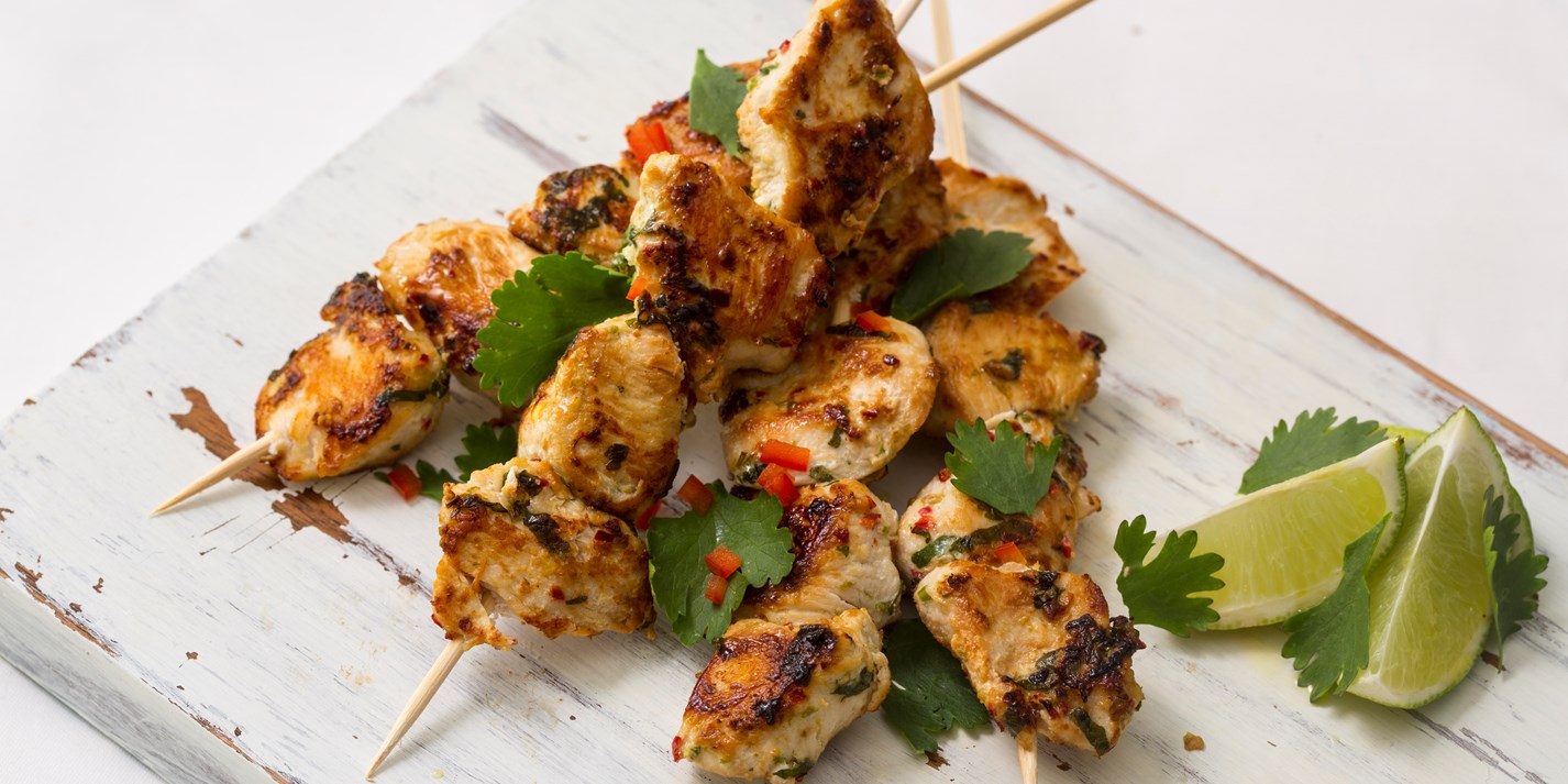 Espetinhos de frango - chilli and lime chicken skewers