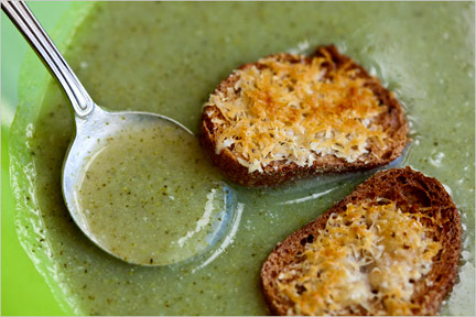 Broccoli & Parmesan Soup