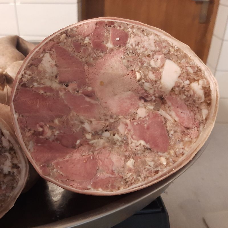 Salceson w żołądku naturalnym