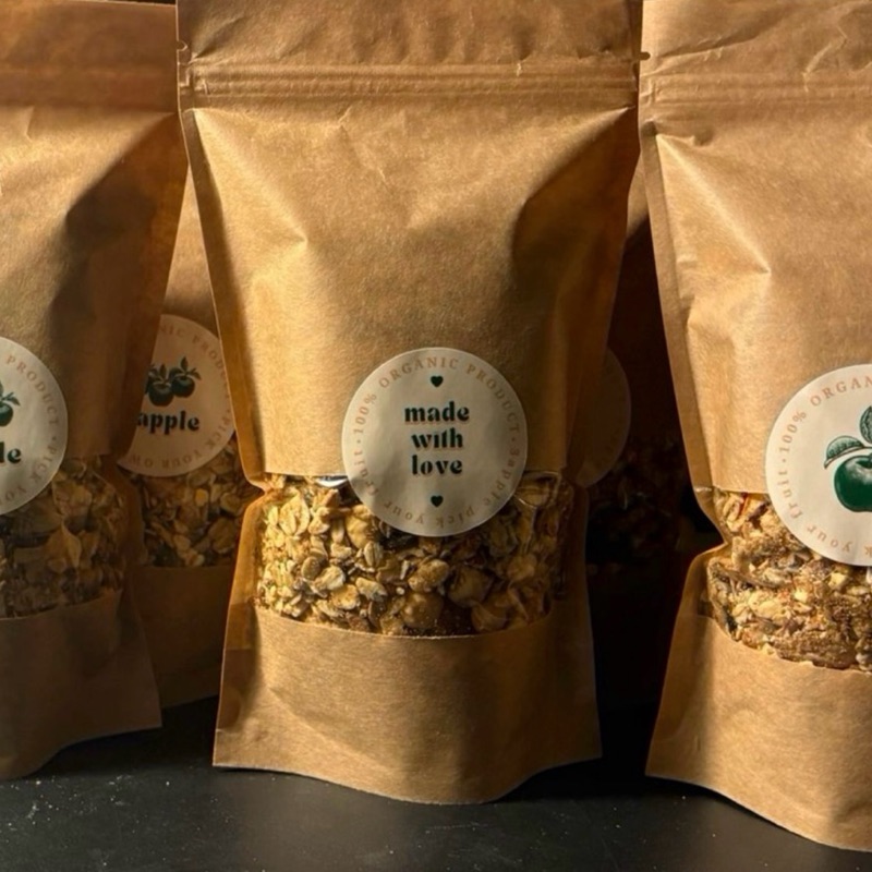 Granola handmade z orzechami i jabłkiem 300g