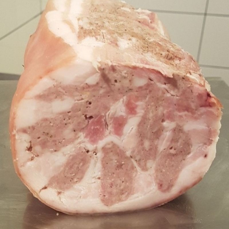 Boczek faszerowany